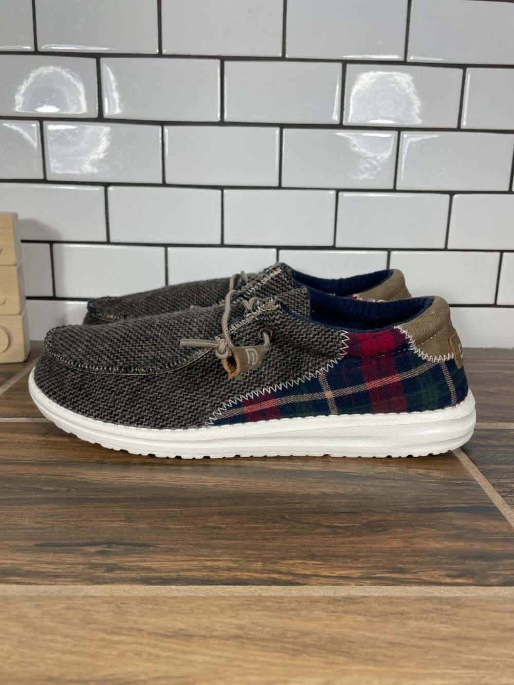 Hey Dude Wally Shoes Mens Size 7 Tartan Mix Lightweight Moc Toe Casual Slip On